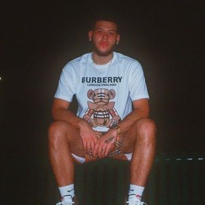 Meet your Posher, Juan